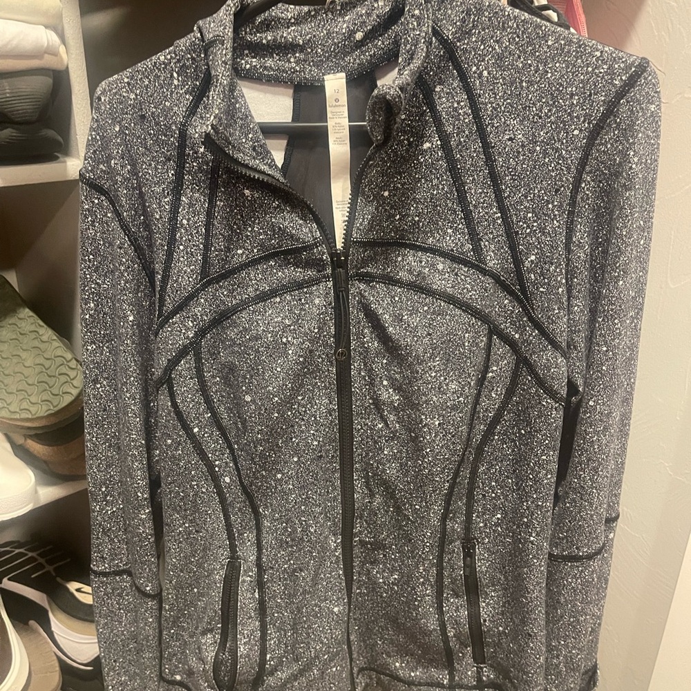 Women's Black and Gray Jacket